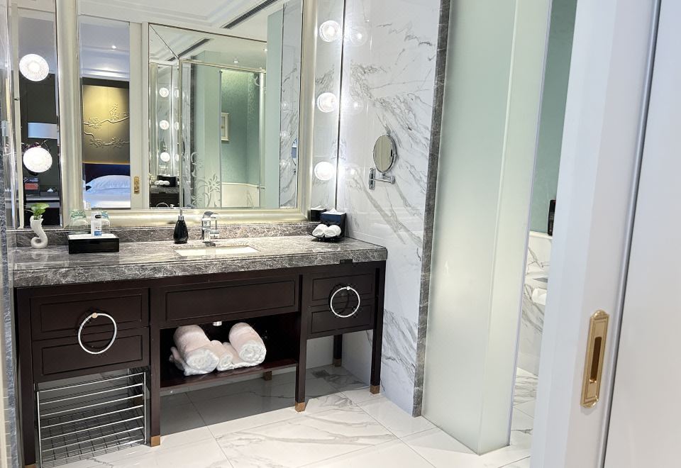 商务双床城景房（全景落地窗）