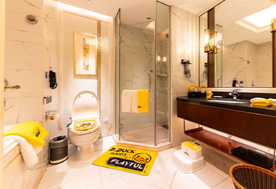 B.duck小黄鸭亲子房 -饱览湖光山色