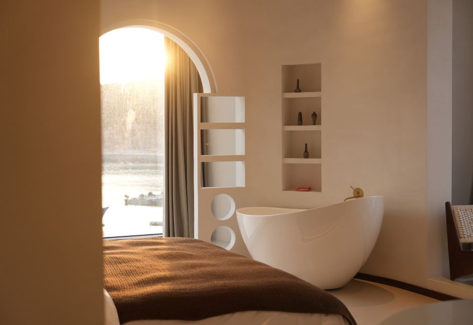 Rising - Sunset Sea View Queen Bed Room