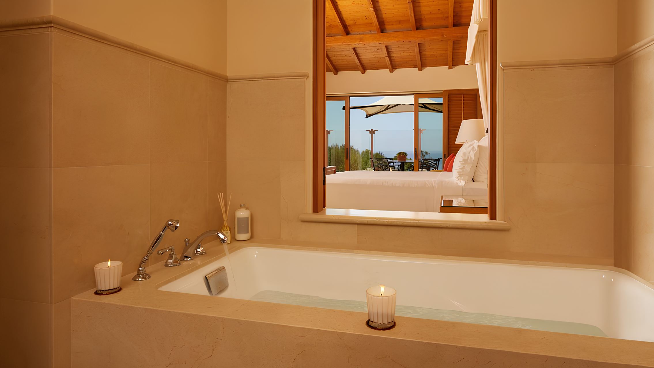 海景平房，2张大床，带阳台