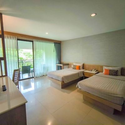 Deluxe Room with Garden View