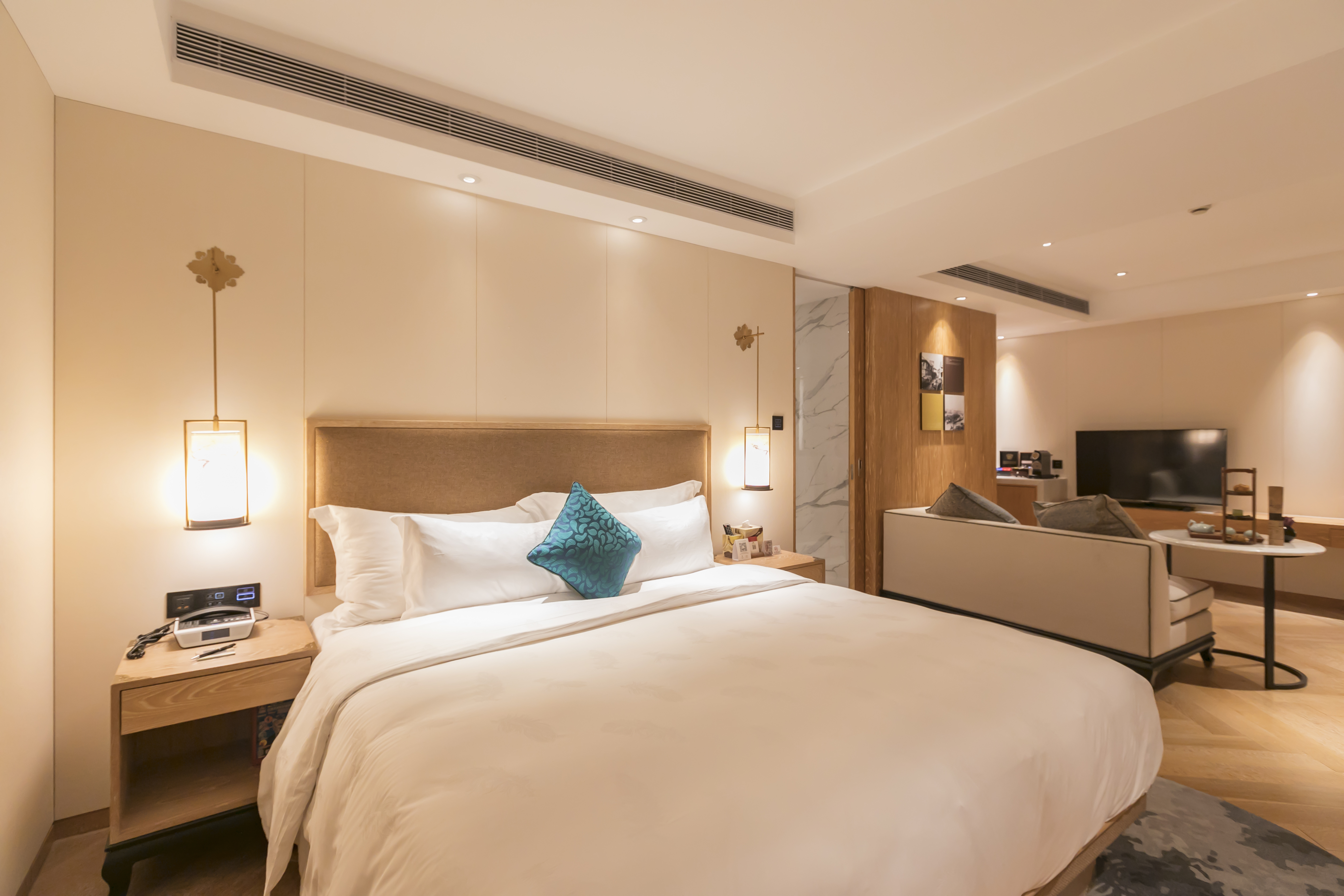 商滙·红棉城景套房（深泡浴缸+高奢洗护品）