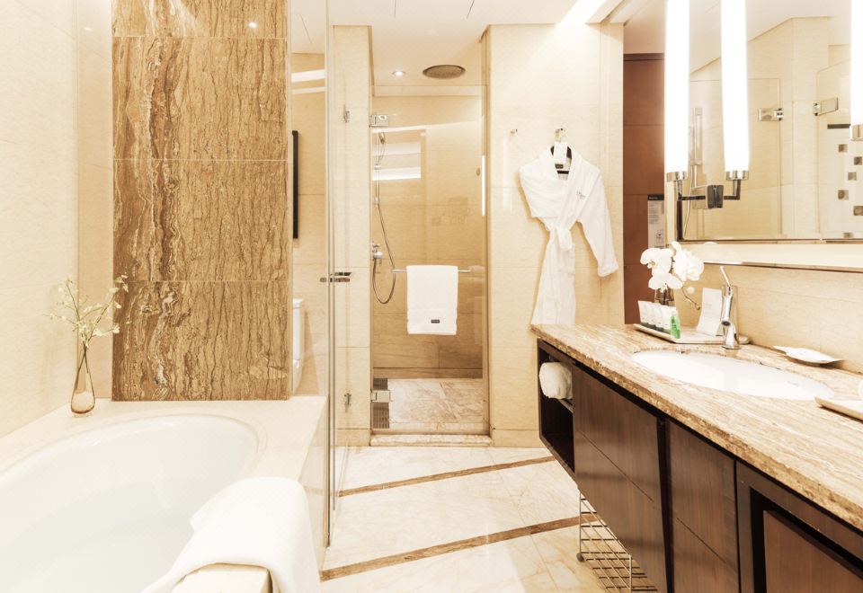 尊享更高楼层湖景大床房·享玄武湖紫金山美景