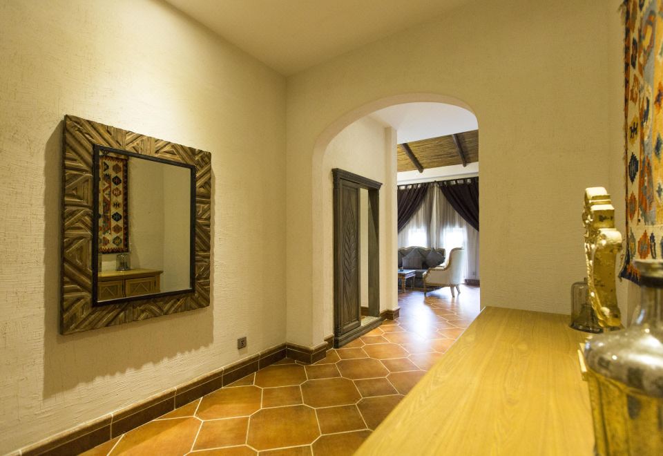 Xikang Yunshe Wellness & Resort HainanVintage Castle Suite