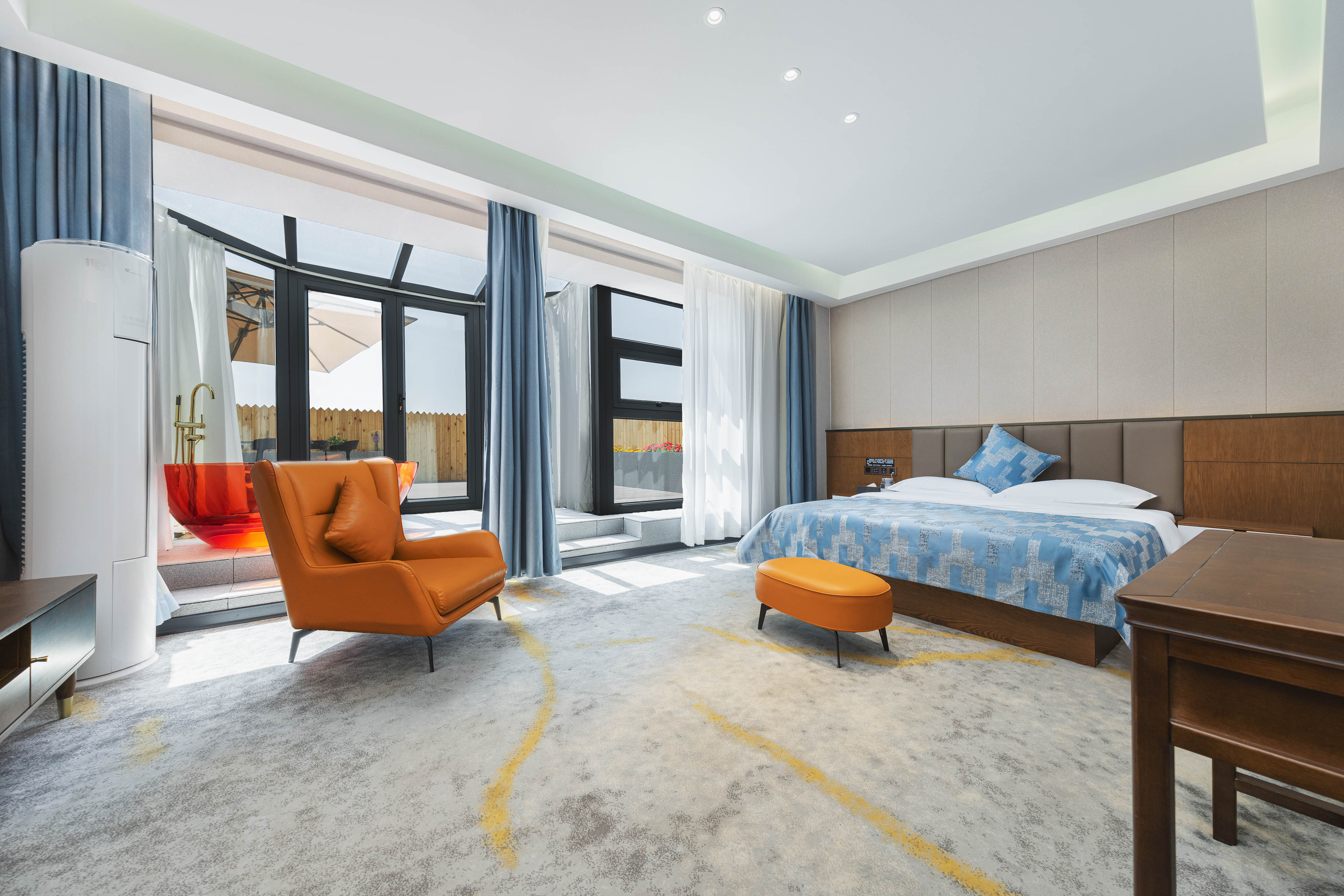 凤凰行政花园套房