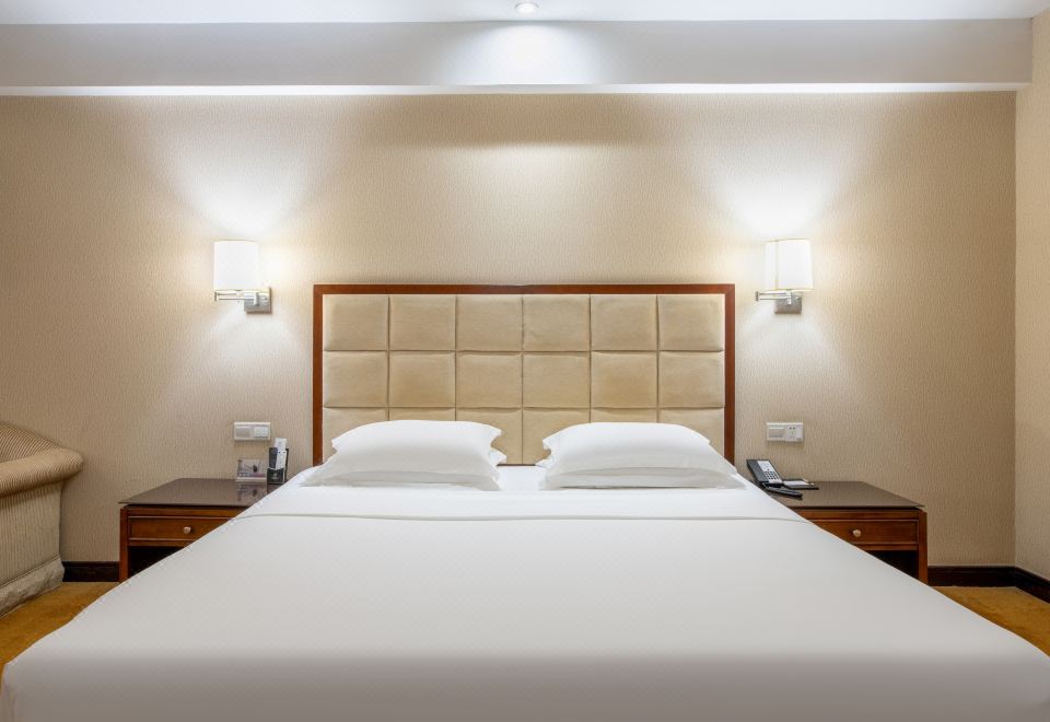 行政園景大床房