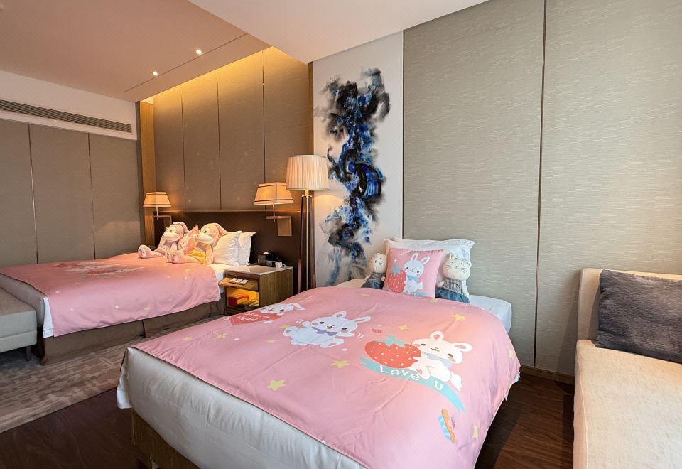 家庭亲子?豪华三人房|小童乐园|小童护栏|小童洗护