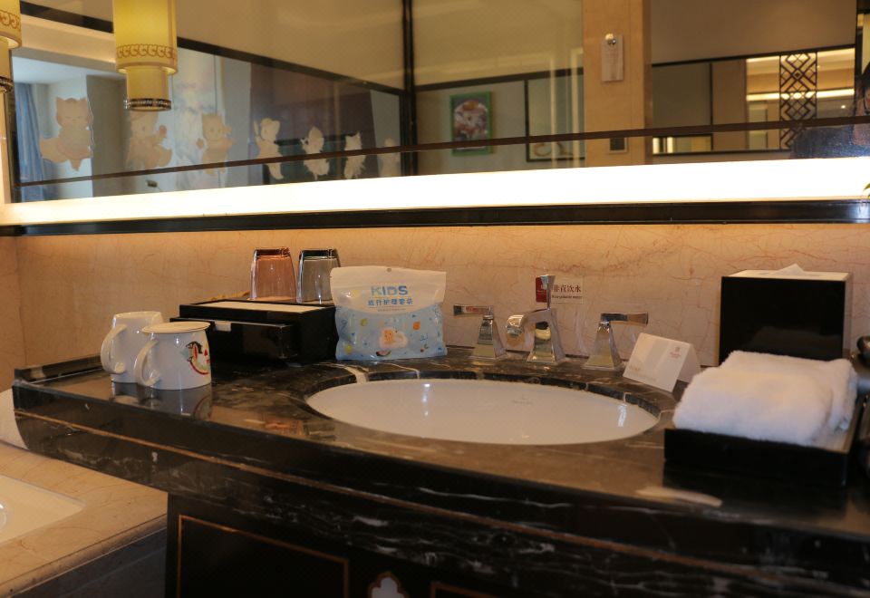 邁克狐親子主題房（沉靜式探索劇本游戲+深睡床墊）