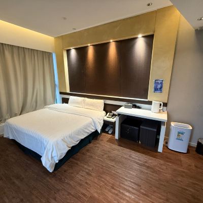 皇家陽台套房 大床 盛世飯店優惠