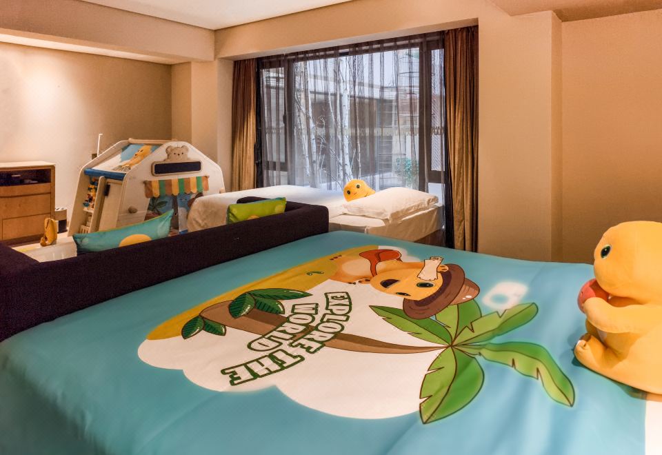 奶龍親子主題家庭房