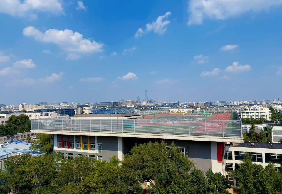 Beijing Jinlin Hotel (Beijing Tiananmen Square Qianmen Subway Station Branch)Cozy Family Room