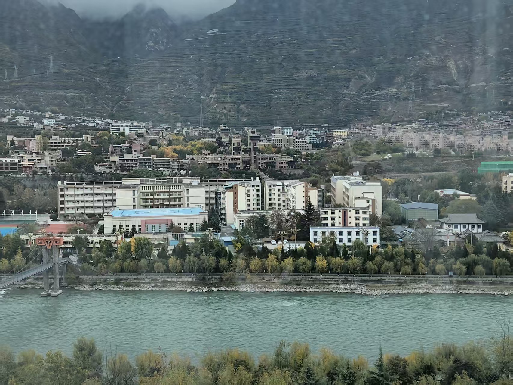 如悦高级江景双床房（智能客控+零压床垫+中央空调）