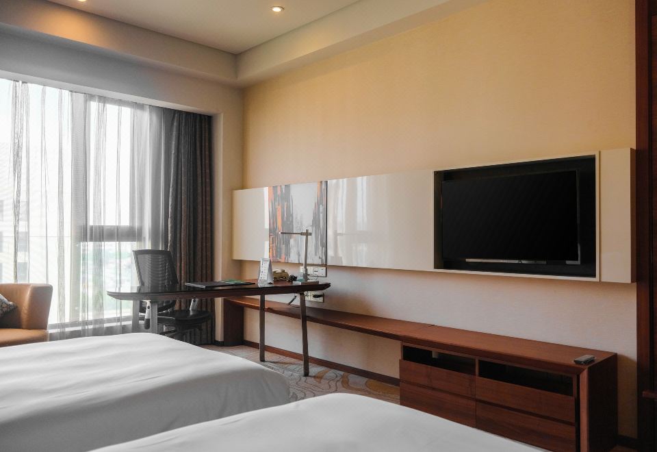 Holiday Inn Shanghai HongqiaoHoliday Inn Superior Room