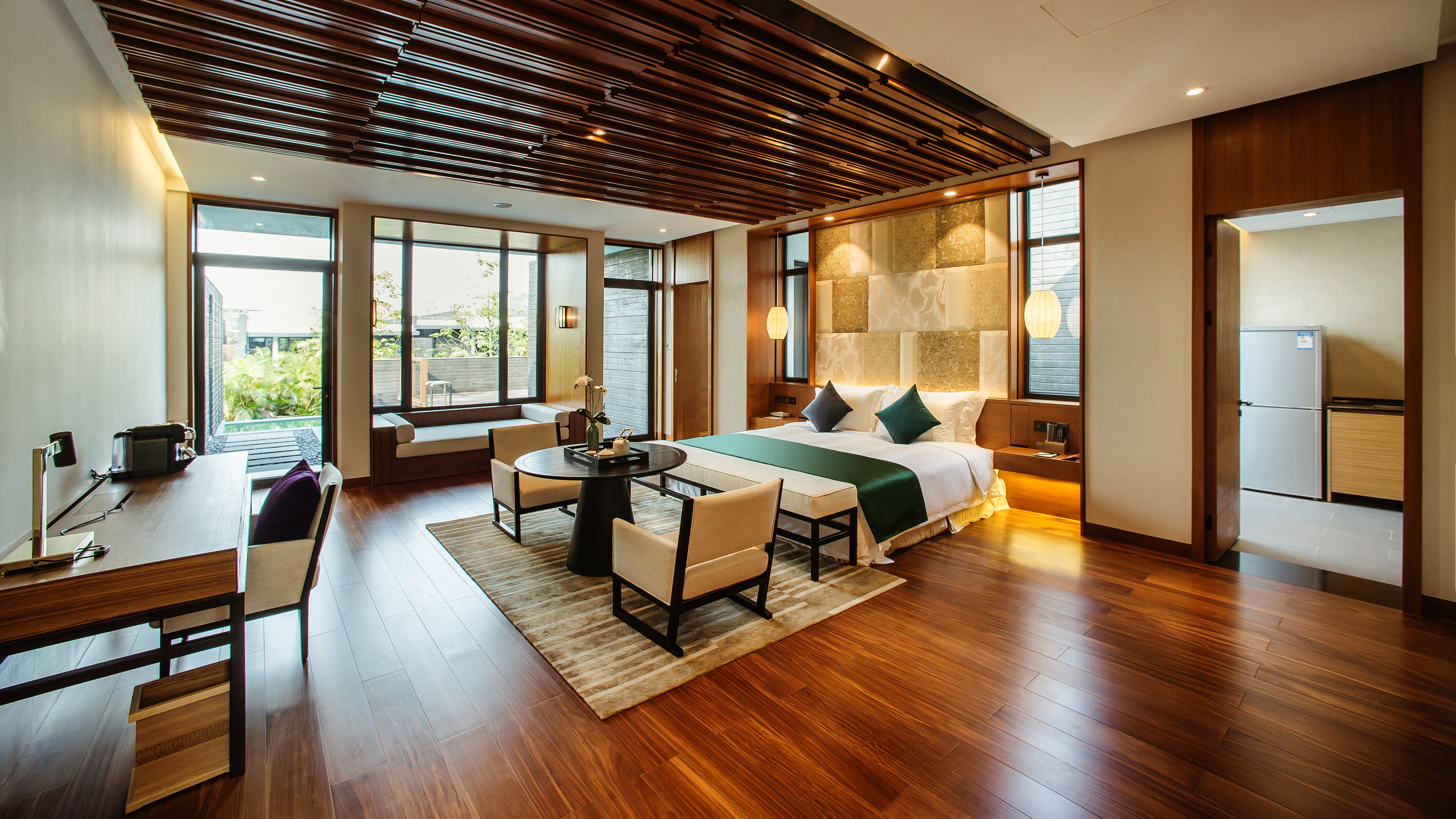 Bay Breeze Resort Shenzhen池畔别墅套房