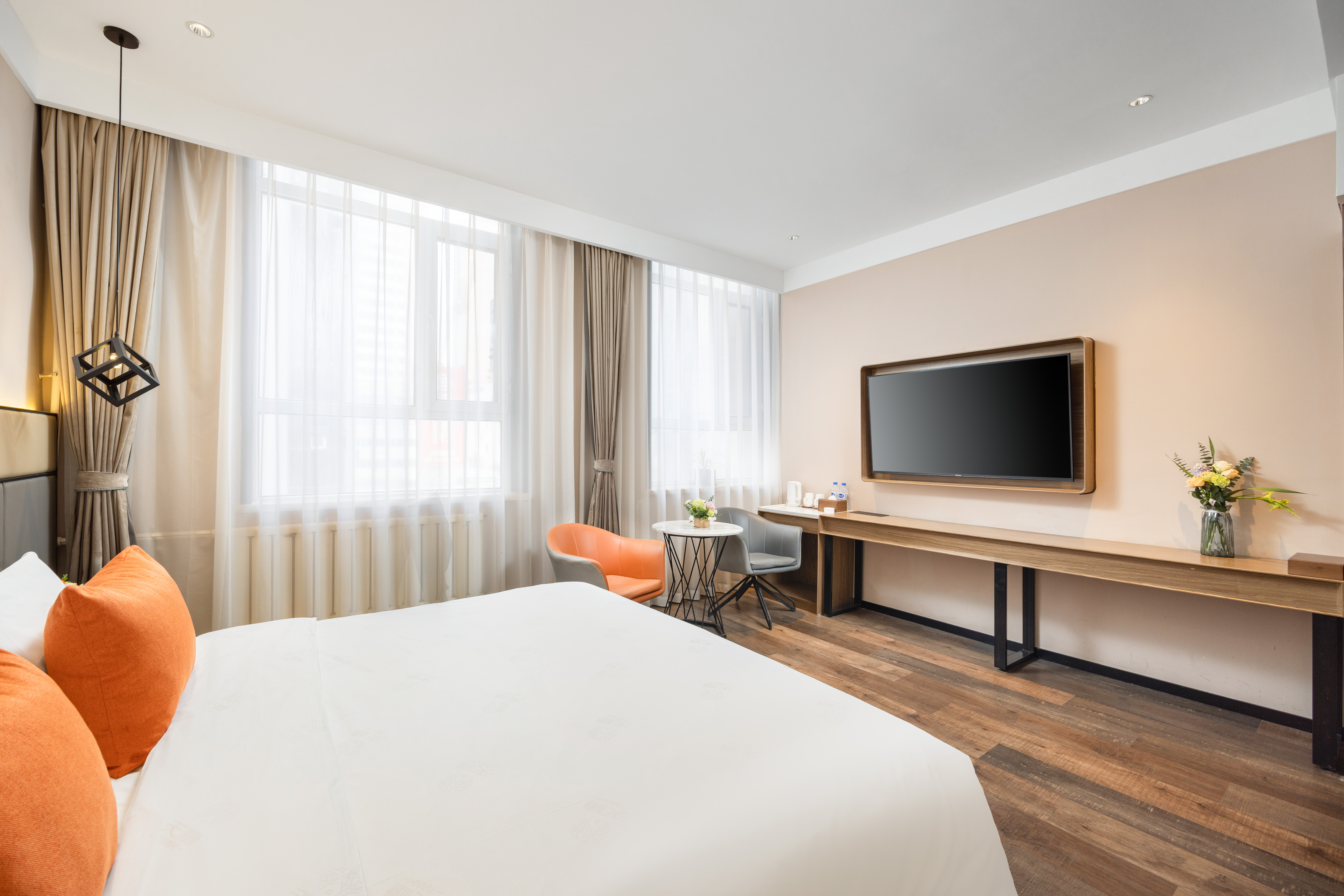 禧悠·漫享逸致大床房【耐喜床品+办公桌椅+静谧空间】