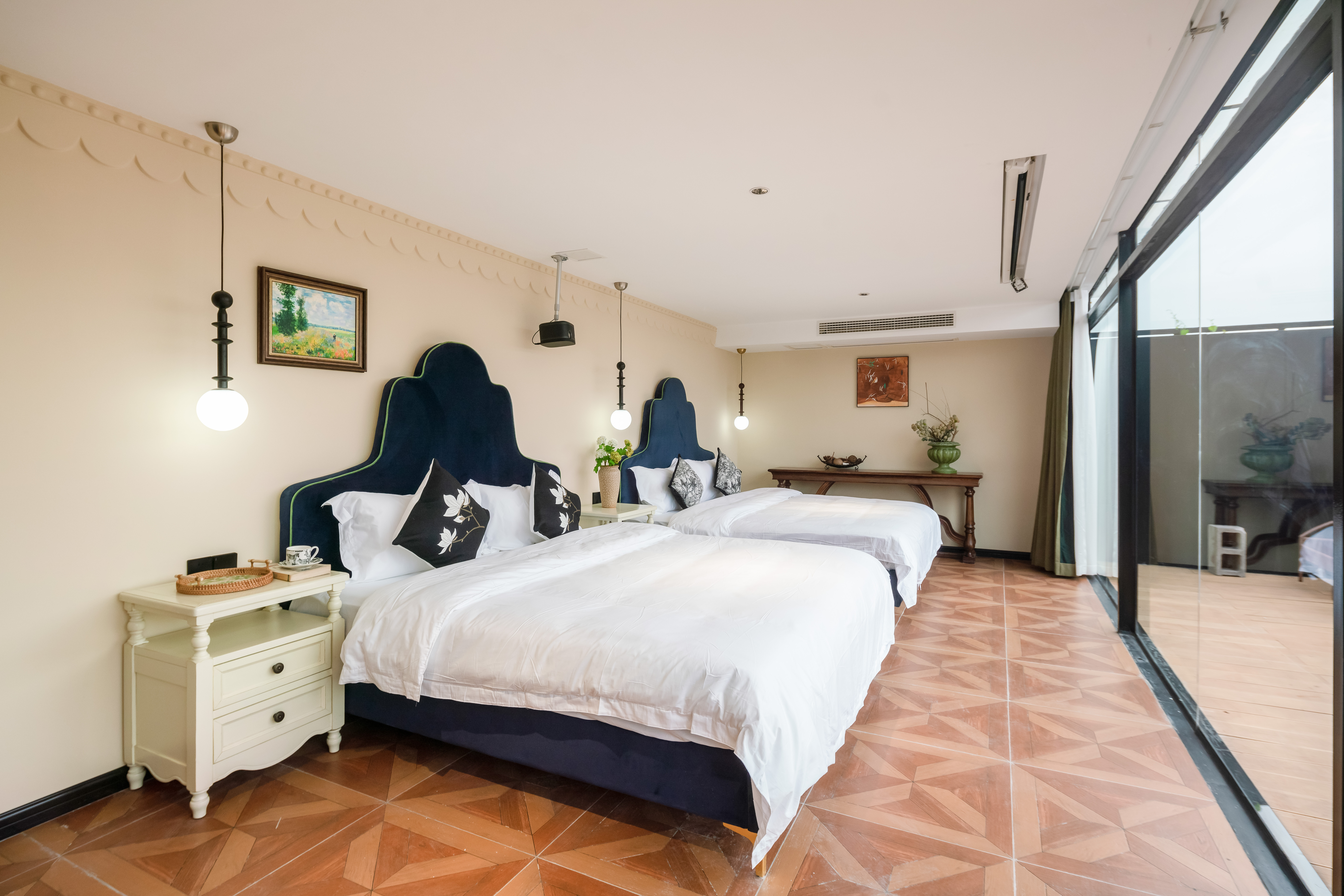 云端露台丨至尊全江景双床房