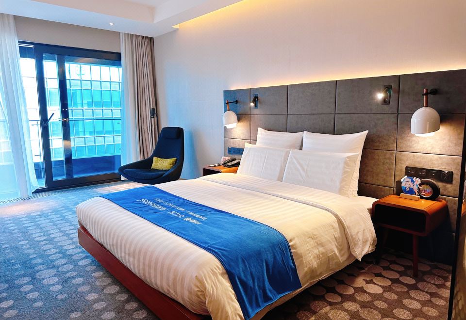 Mlily Zero-Pressure Double Bed Room (with Zero Pressure Mattress + Memory Pillow)