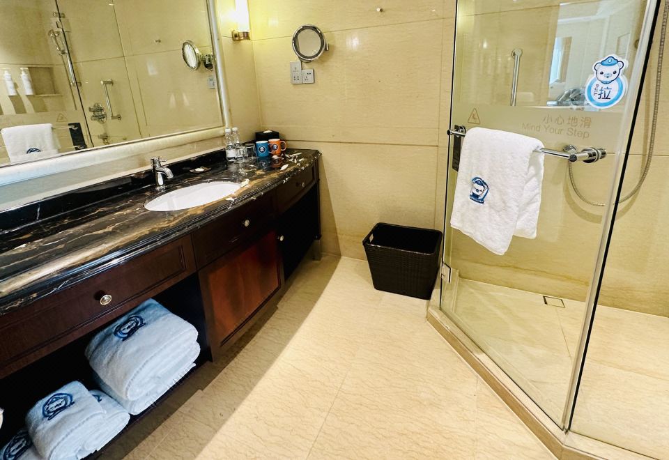 Courtyard by Marriott Shanghai FengxianOctonauts Theme Family Suite