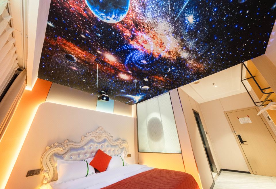 欧式星空影音房