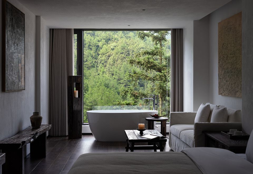 林野.观景浴缸双床房-零压床垫︱智能客控︱极米投屏