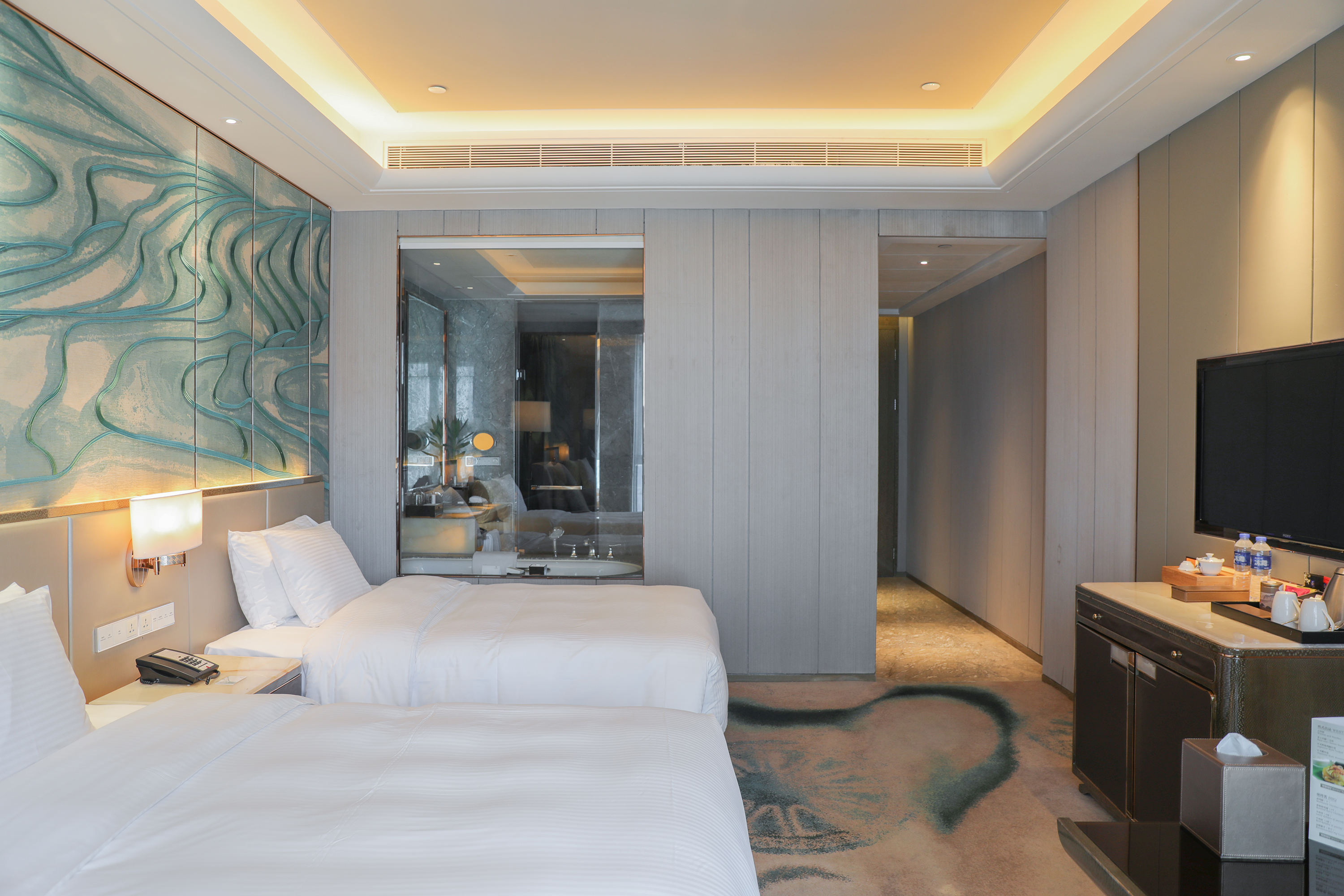 豪华荷里活双床房