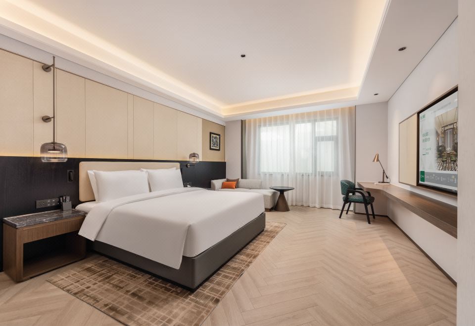 Executive Queen Room