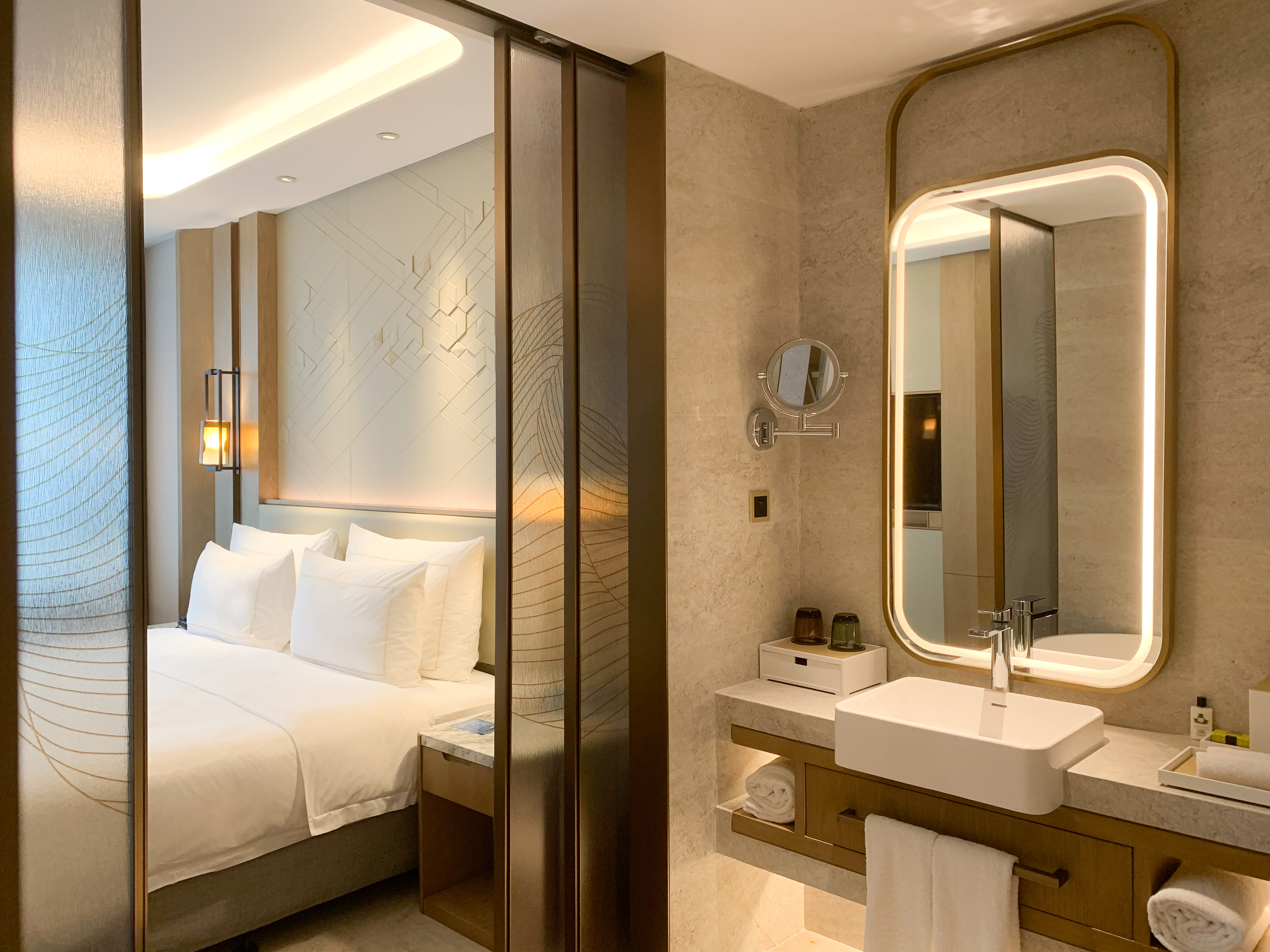 深航梦享VR雅致大床房（封闭窗+观影游戏）