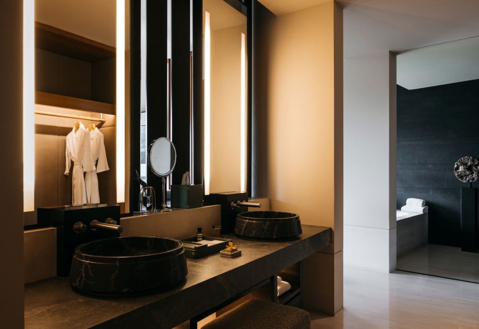 Capella SingaporePremier King Sea View Room