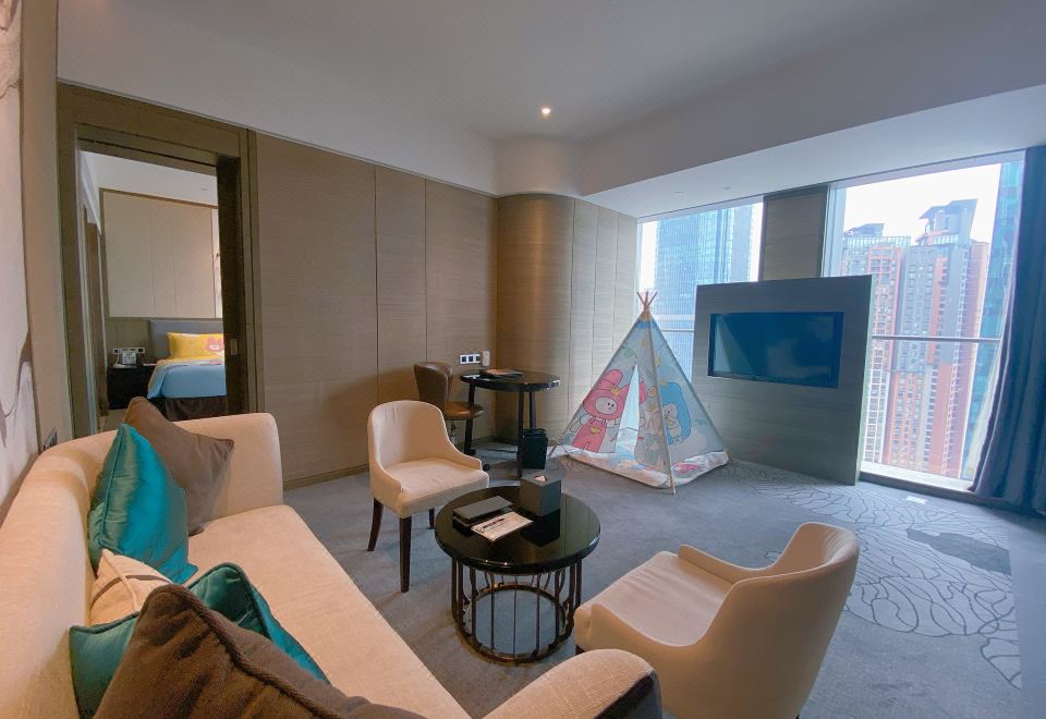 家庭亲子套房（卡通萌宠主题）