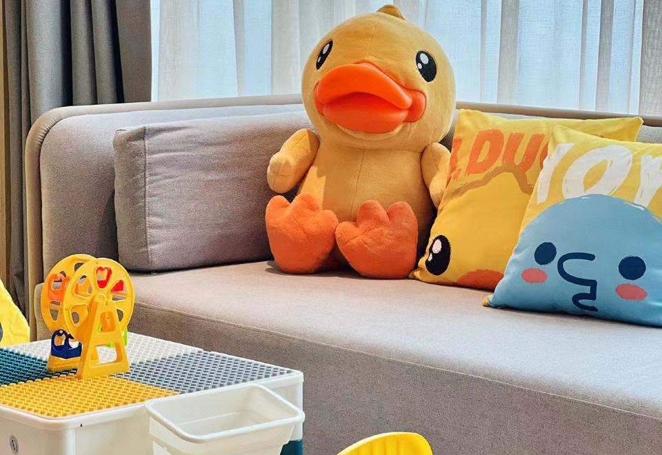 小黄鸭亲子开放式套房