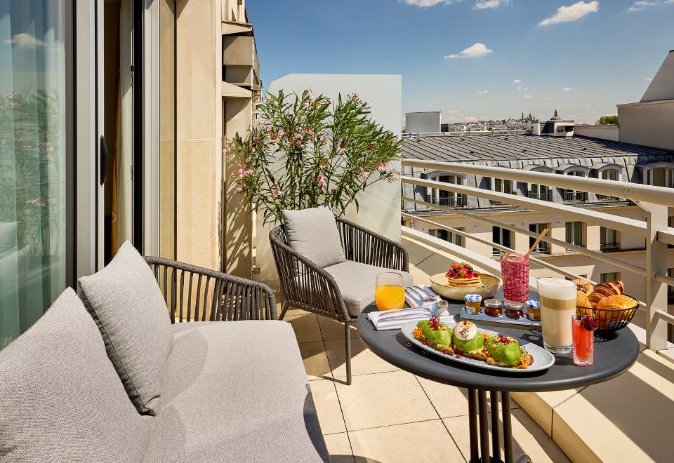 Paris Marriott Champs Elysees HotelKing Room With Terrace And Balcony