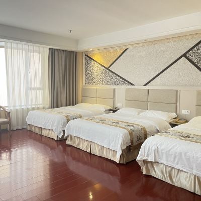 豪華三床房 凱萊酒店（廣州化龍工業路店）優惠