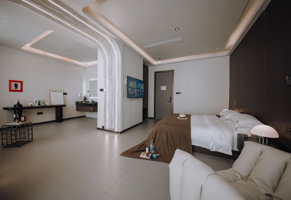 Smart Room - Garden-View (Double Bed) (Bathtub)