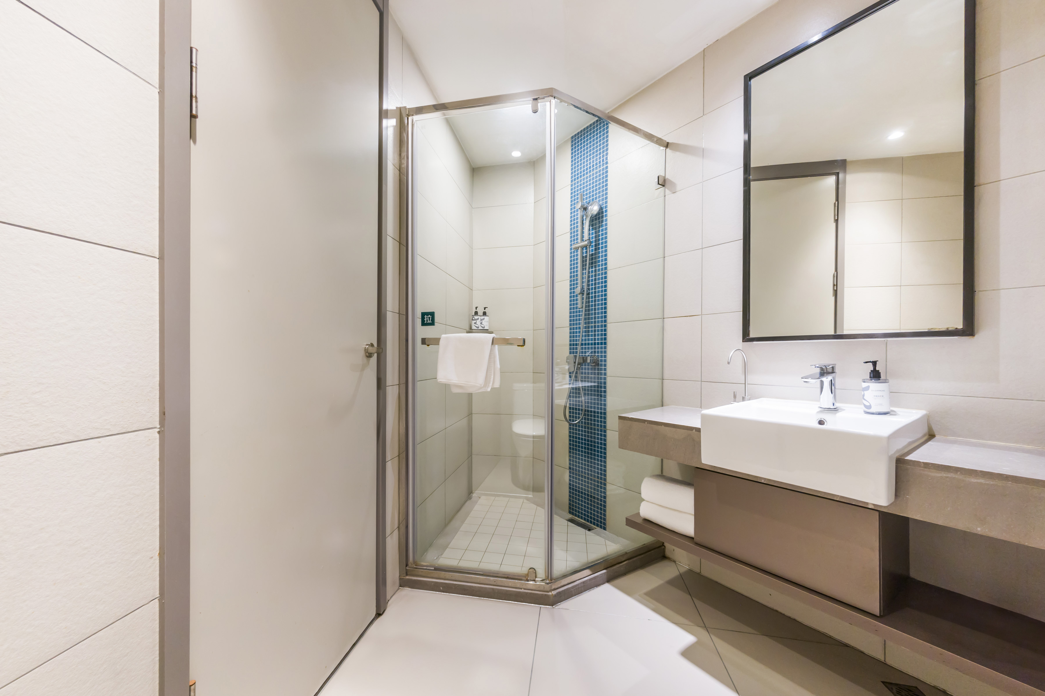 大床房（电视投屏+地暖开放）