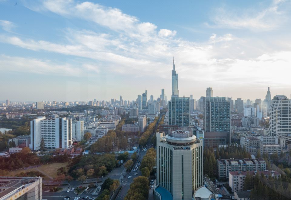 The Westin NanjingExecutive Lake-View Twin Room (Panoramic Nanjing City View)