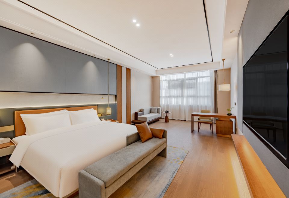 1號樓行政大床房（山景秋色+智能客控+75寸投屏電視）