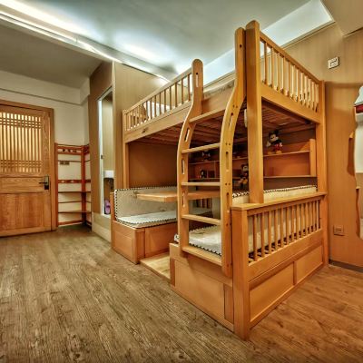 三人家庭複式床-變形親子艙（羅漢床+4人卡座） 琵琶老店客棧（大同古城鐘樓店）優惠