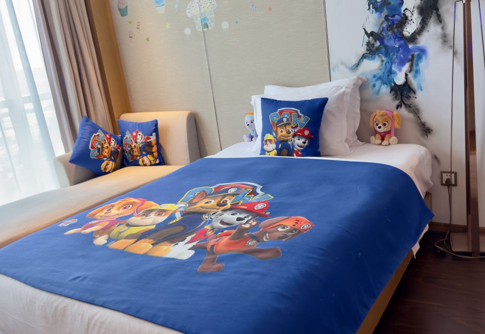 家庭亲子?豪华三人房|小童乐园|小童护栏|小童洗护