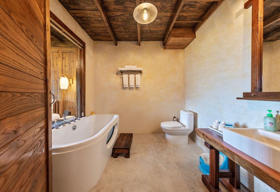 Shuiyong Jinjiang HotelWest Wing Parent-child Loft View Room