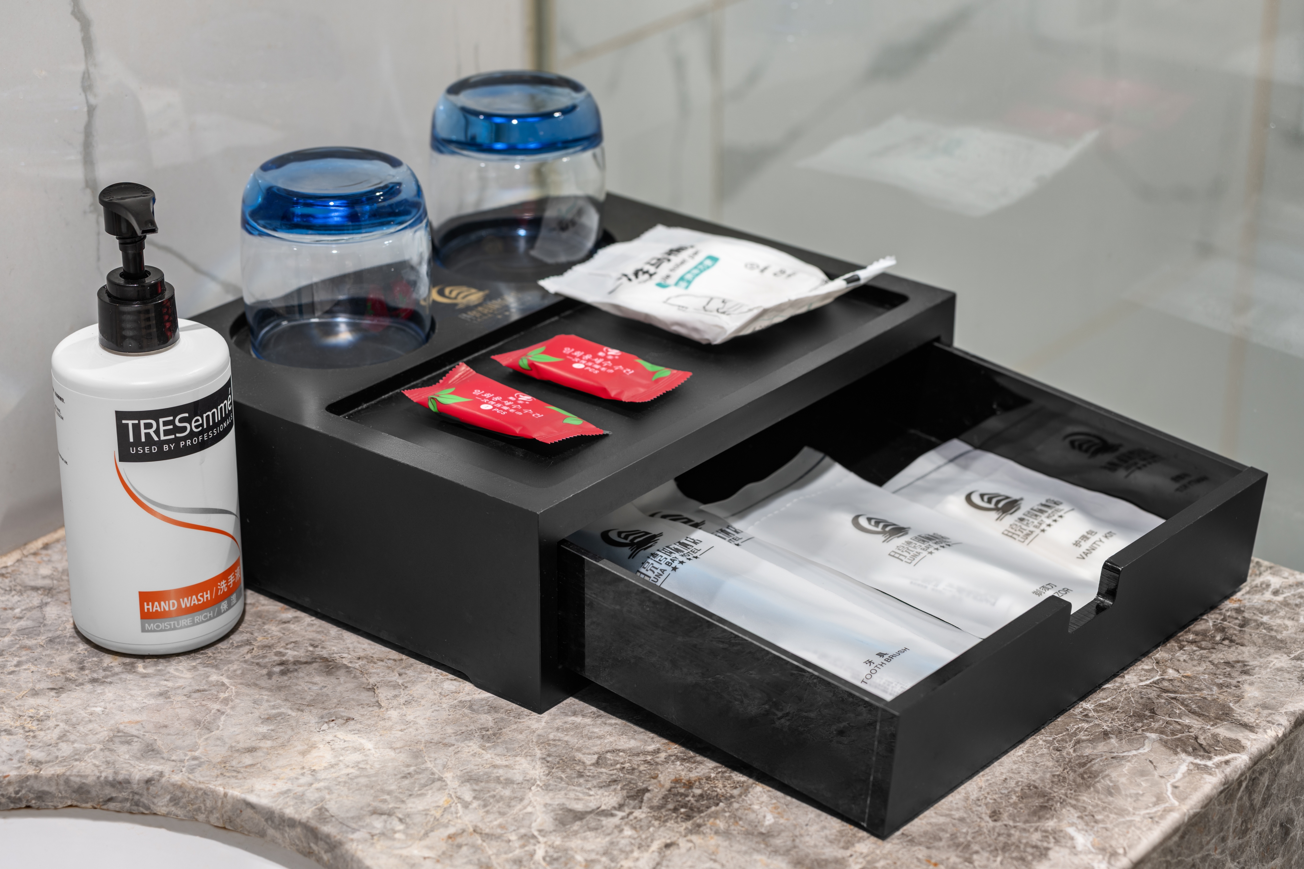 Huichang Moon Bay International Hotel (Huichang County Administrative Center Store)星月影音大床房（手机投屏＋记忆枕）