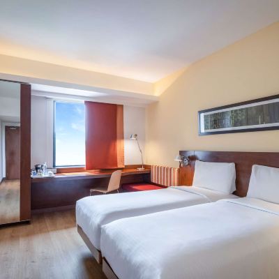 Deluxe Twin Room with One-Way Complimentary Airport Transfer Ibis New Delhi Aerocity Hotel Promo Code