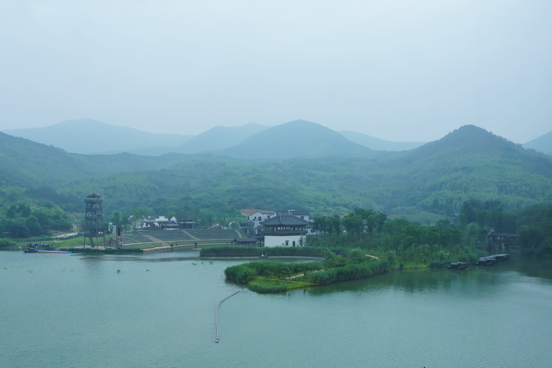 Guanlan Lake View Double Bed Room