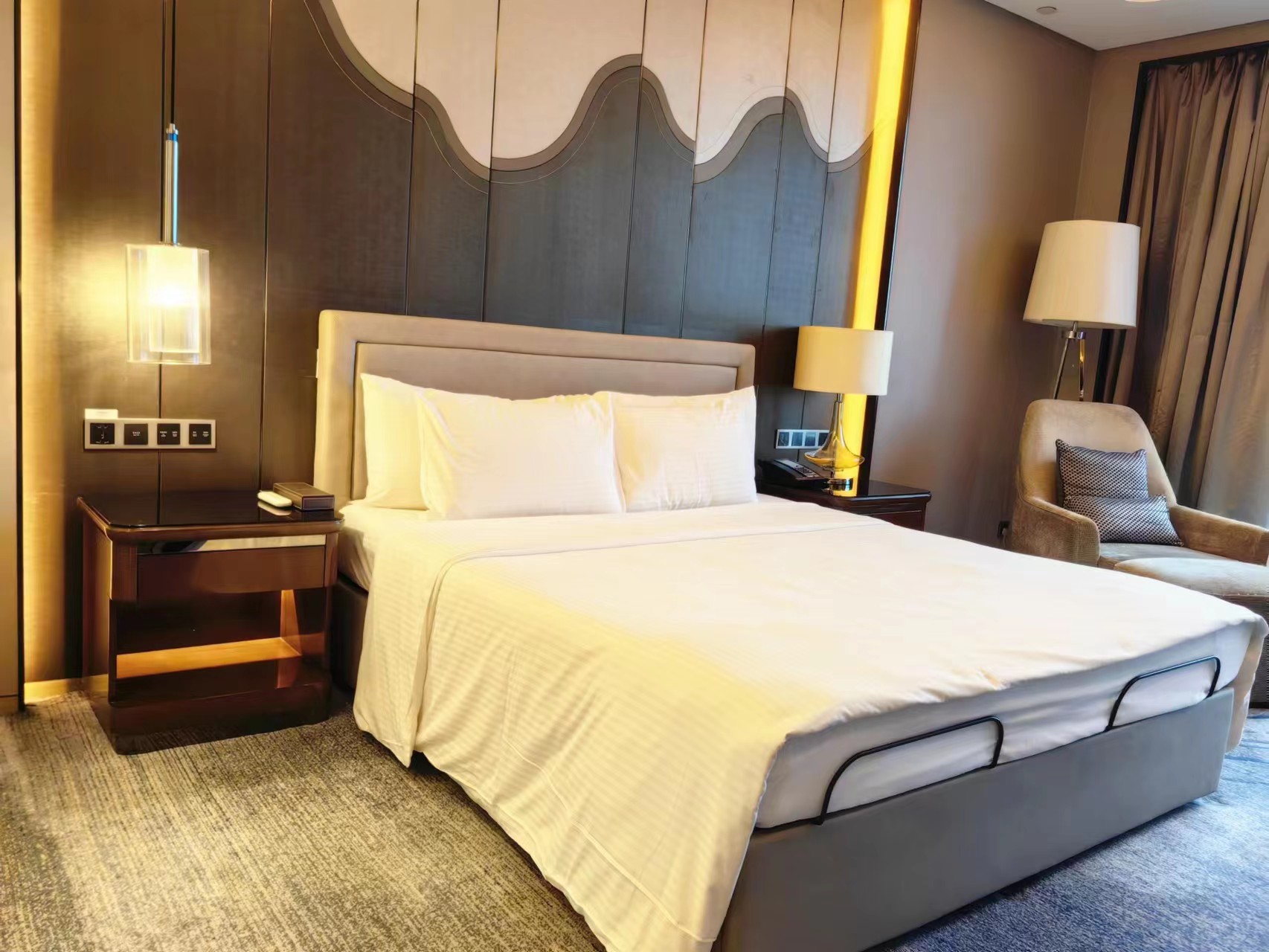 豪华水慕斯智眠房（可升降按摩床+水慕斯体膜浴机）