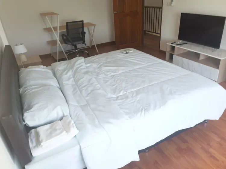 ห้องคิงไซส์รอยัลคู่ (ห้องน้ำรวม)