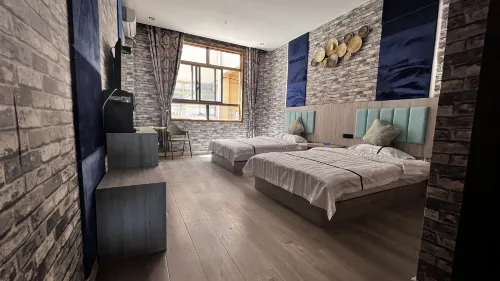 Huixian Wufu Business Hotel