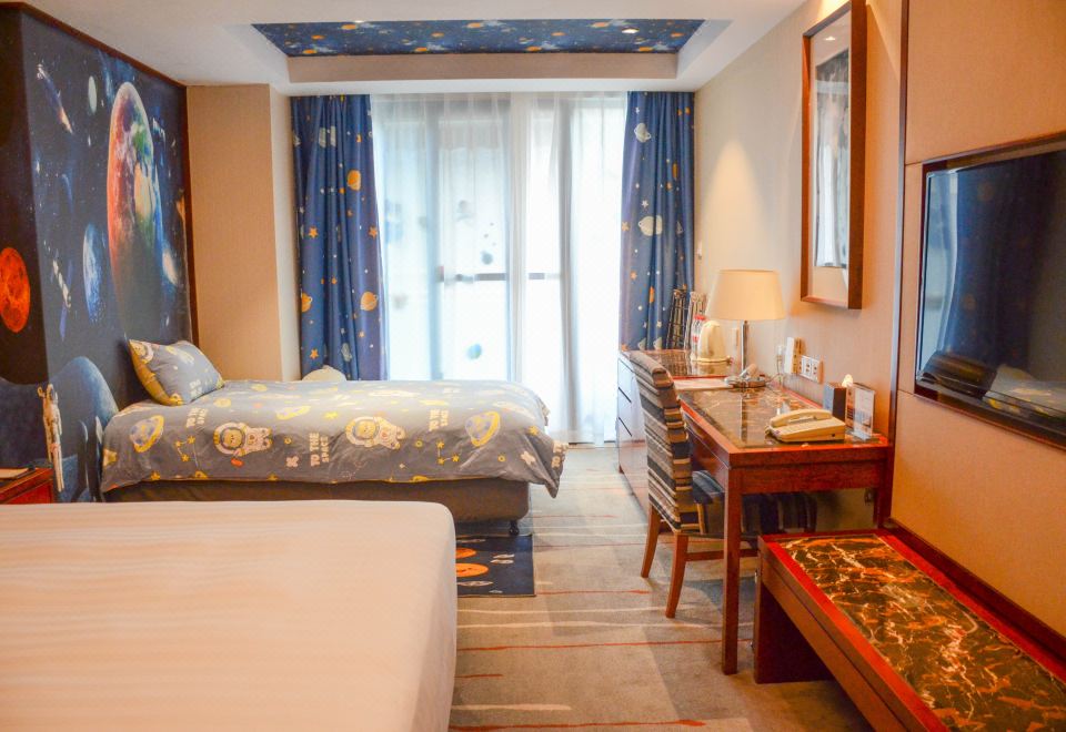 Lake View Hotel hangzhouStarry Theme Family Room