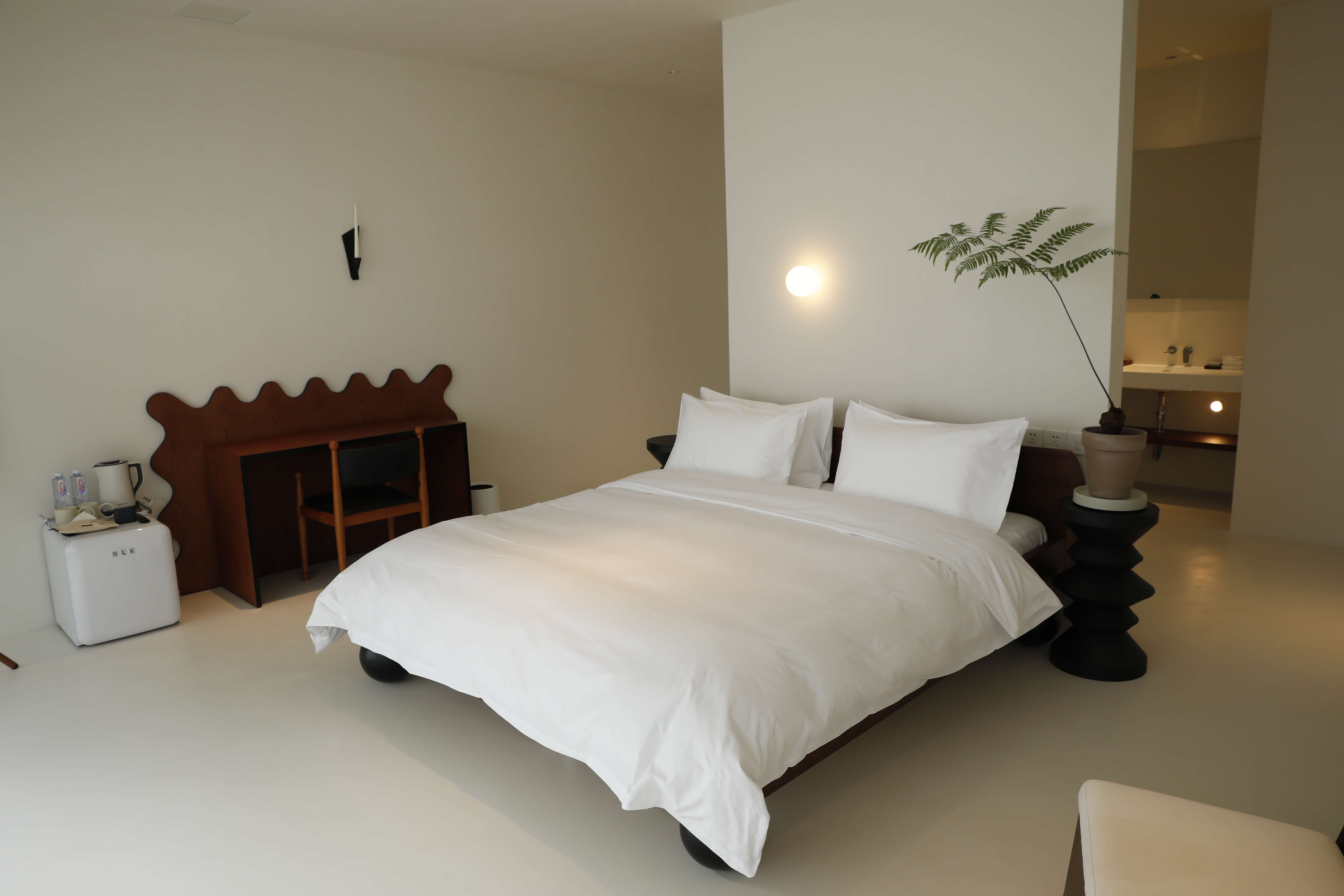 你看起来很好吃 丨园景浴缸大床房（全屋进口微水泥，科勒衞浴，金可儿床垫，网红冰箱）