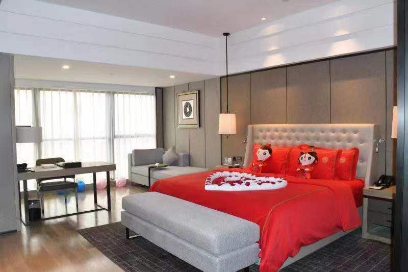 浪漫婚庆至尊大套房