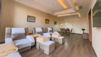 Jiulong Hot Spring Holiday Hotel
