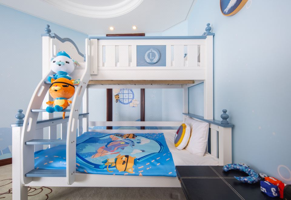 S&N Grand Hotel ChaohuParent-child Themed Room（Underwater World）